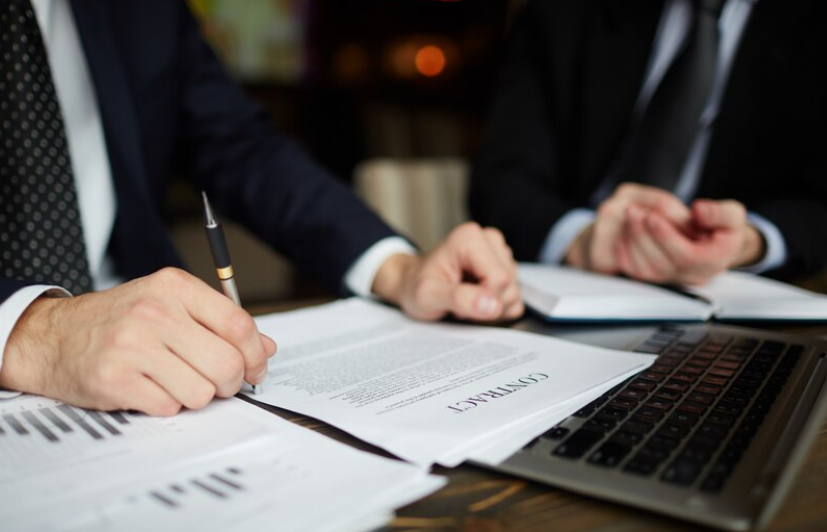 Apostillamiento y traducción jurada de poderes