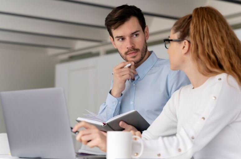 Qué tener en cuenta al traducir contratos y documentos legales